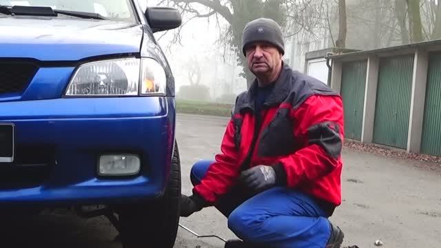 Mazda Demio ремонт тормозов с переди