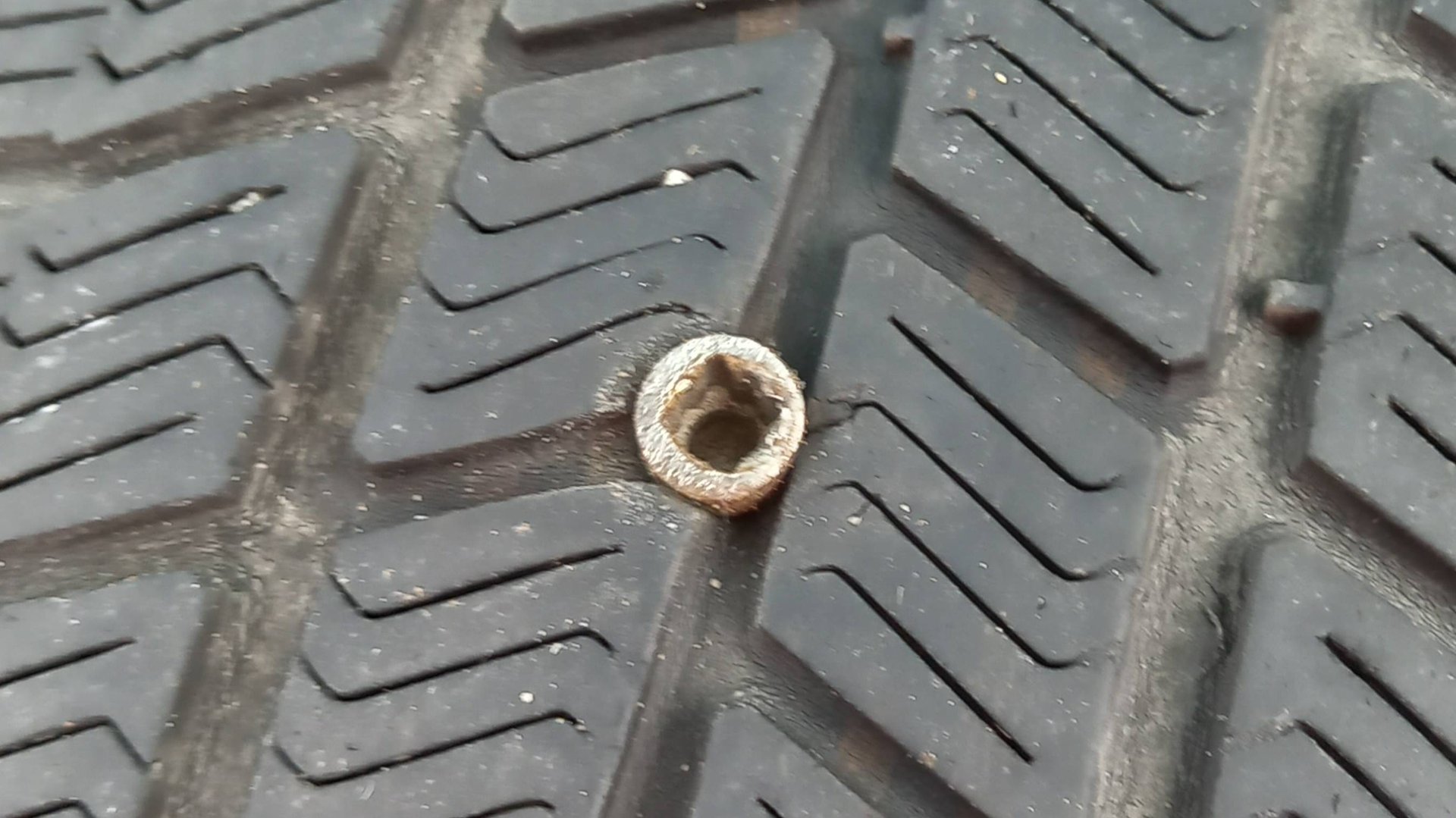 Пробил колесо