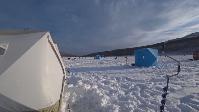 Зимняя рыбалка на Камчатке. Бухта Ягодная. Корюшка - Зубарь. 1 февраля 2025.