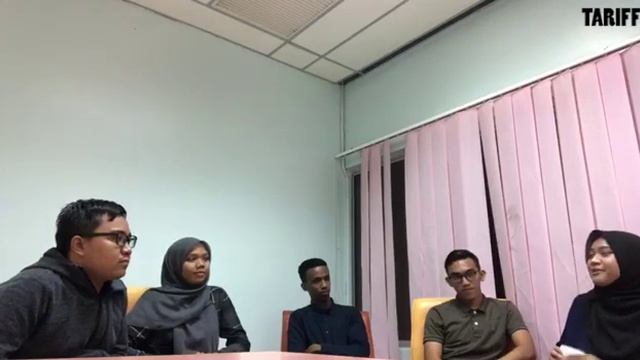 BEET2013 INTERNATIONAL ECONOMY : GROUP 1