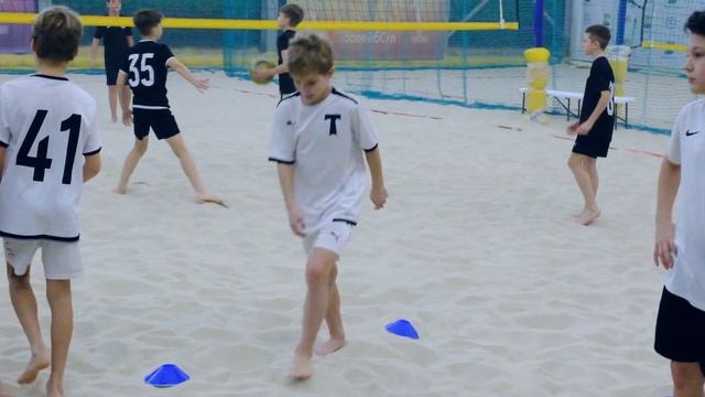 Новогодний турнир на песке среди футболистов АО ФК Торпедо, 2012