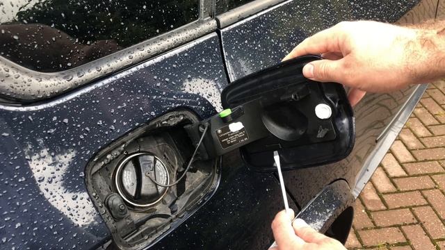 Как снять лючек на BMW X5 E70 для подбора краски