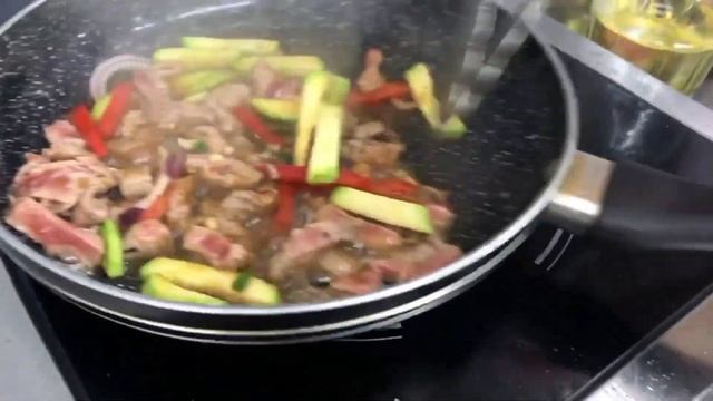 Самий смачний салат за 5 хв /Теплий салат з телятиною😋