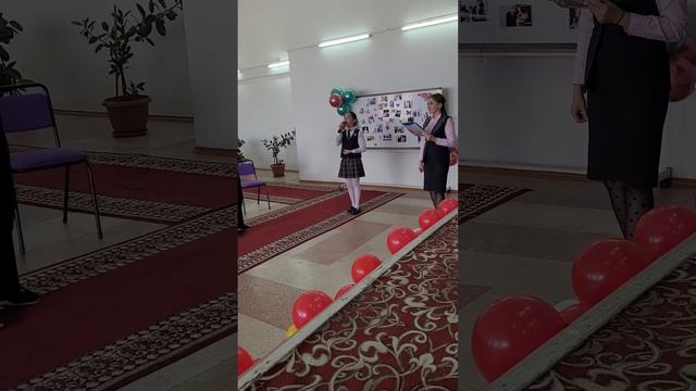 Ана туралы өлең. Авторы: Жұлдыз Бейсек. Б. Момышұлы атындағы ✓45 қазақ классикалық гимназиясы