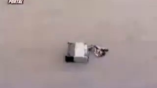 Братуха за магнитофоном не присмотришь