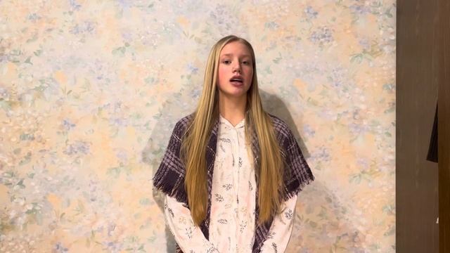 Соколова Ярослава, категория 13-14 лет, поэзия. Сергей Есенин «Низкий дом с голубыми ставнями»