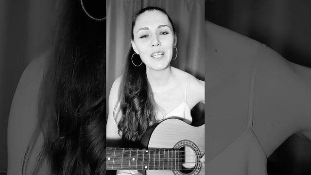 А ТЫ В ГОЛОВЕ ВСЁ ВЕРТИШЬСЯ /Авторская песня / муз. и сл. Гостевских Мария