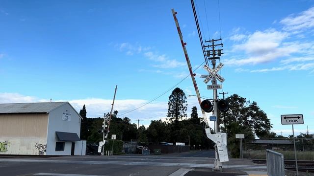 ACE 3307 Train #04 Out Of Service North - E. Lindsay Street Railroad Crossing, Stockton CA