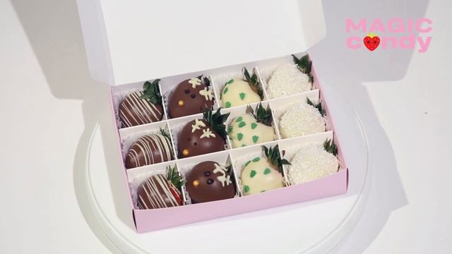 Набор из 12 клубник в шоколаде 