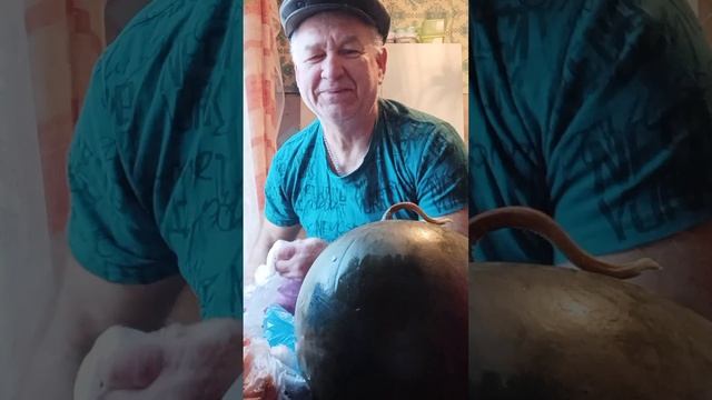 Распаковка продукции с рынка и ларька.