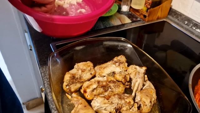 Кролики -это  не только  ценный мех..🤣.,но и вкусный  ужин !