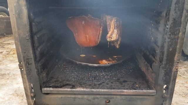 самодельная коптилка из газовой плиты.