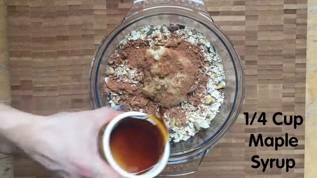 Bio-tiful Christmas Granola