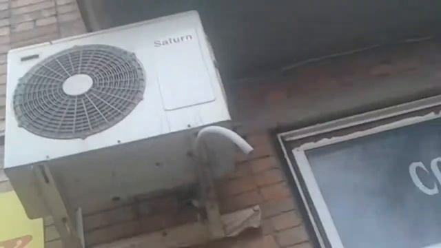 (The Air Conditioner Of My Childhood)   The Saturn Bio 24BTUH Air Conditioner Works In The Heat Mod