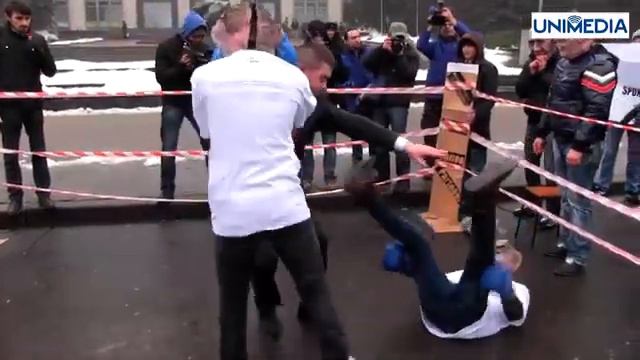 Adc79f1d3ba8debb9de50e7afd83fe32