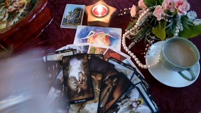 Расклад в полнолуние на 4 Королевы🌝🧚♀️💌✍️👸👑