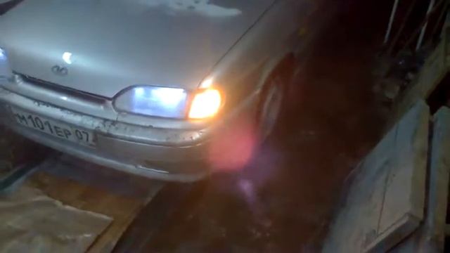 ваз 2114, жжет резину