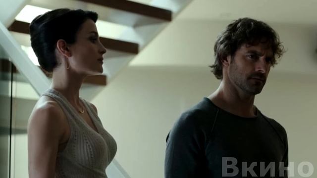 Самый жестокий заключенный сбегает из тюрьмы, чтобы спасти своего сына