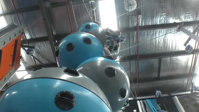 Покорение Невероятных Вершин для Юных Скалолазов в клубе Sky Zone Challenge