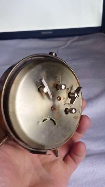 часы настольные механические Восток