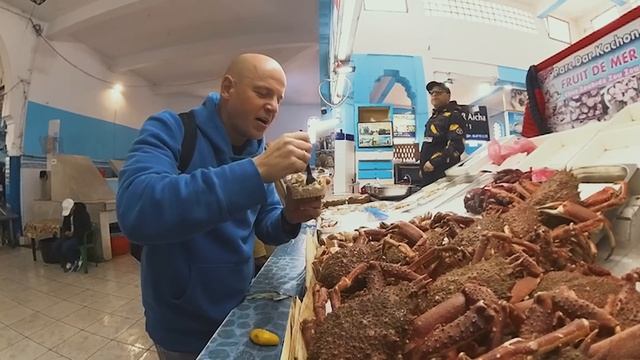 Марокко. Трущобы во дворцах, развод туристов и еда в Рамадан / Самый парадоксальный выпуск