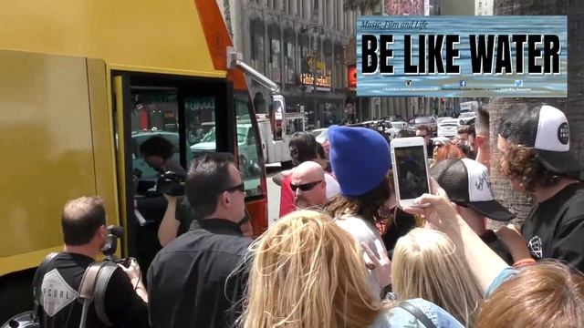 30 Seconds To Mars Star, Jared Leto Greets Fans Promoting His New Album America