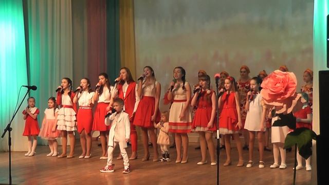 Добрыня Кириенко и вокальная студия 