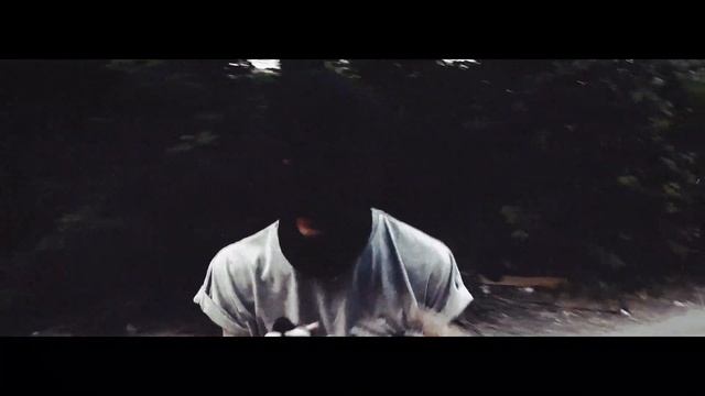 Никита Марс читает рэп.