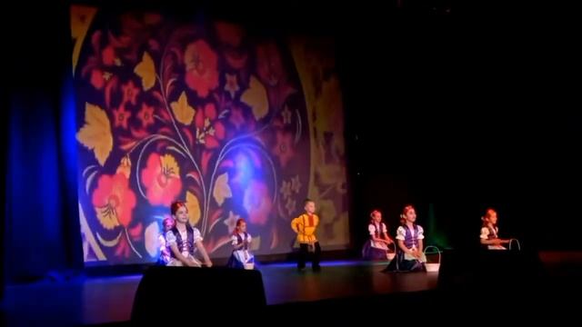 Коллектив народного характерного танца ,, Перепляс,, До К ,,Сатурн,,