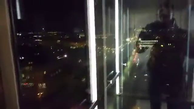 Подъем ночью на лифте в Radisson Blu Hotel Latvija