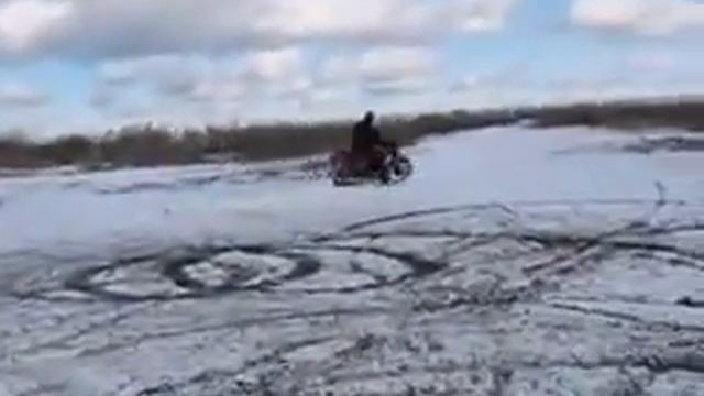 402028af7bda66ed388aa884ad936b91