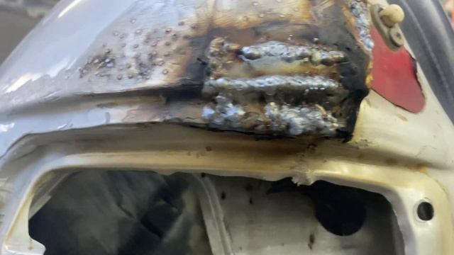 Ваз 2112. Заднее крыло. Удар. Замял. Сломал.