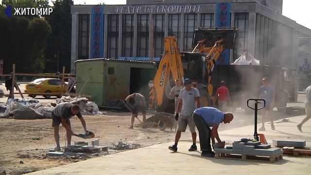 У Житомирі на Соборному майдані провели репетицію підняття Державного Прапора на новому флагштоці