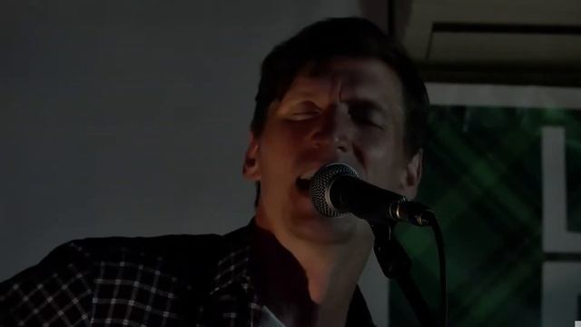 Двенадцатый час (сл. муз. Зверев О. Грешнов П.) Авторская