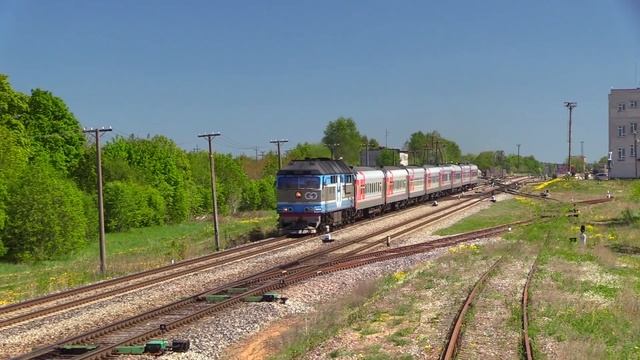 Тепловоз ТЭП70-0320 на ст. Тапа  TEP70-0320 at Tapa station