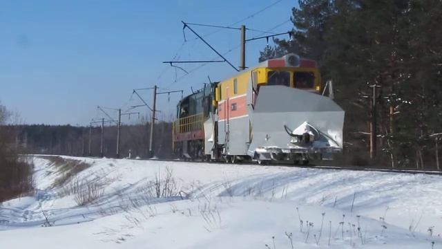 ГЖД ЧМЭ3-2857 со снегоочистителем СДПМ-1735