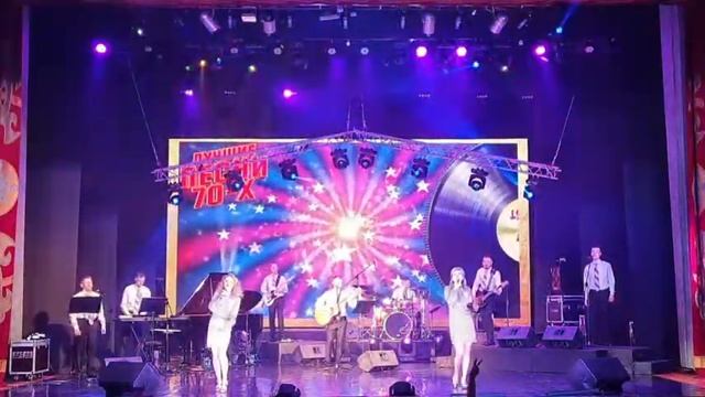 Праздничная программа ко Дню матери 