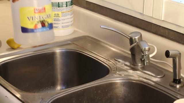 Kitchen Cleaning : How To Remove Rust Stains From A Faucet