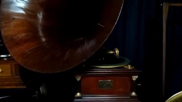 ♪ A Paris Dans Chaque Faubourg♪  ( 巴里際 )  1933年  78rpm Record