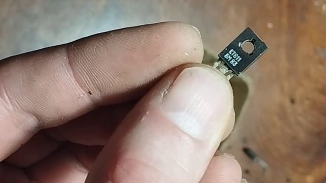 Транзисторы с позолотой .#золото#золотишко #топ#драгметаллы#позолота#транзисторы#топчик