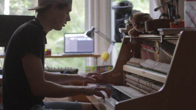 Keane - Everybody's Changing Piano Cover // Henry Newbury