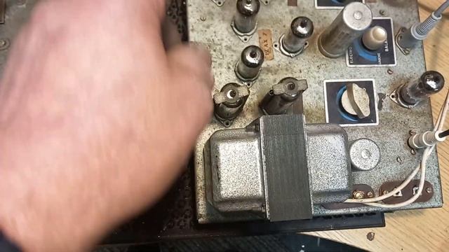 French Jupiter Stereo Jukebox Amp Initial Test After Repairs.