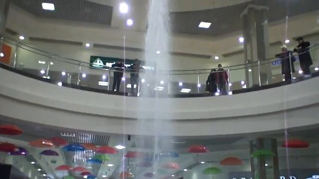 Фонтан в одном из торговых центров Днепропетровска