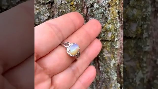 Серебряное кольцо с опалом