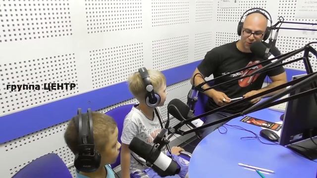 Мальчики в прямом эфире на радио!!! Первый опыт