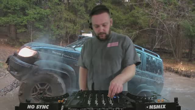 Untitled Mix — Levice