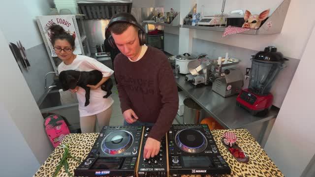 Kitchen Mix — DEE MAA