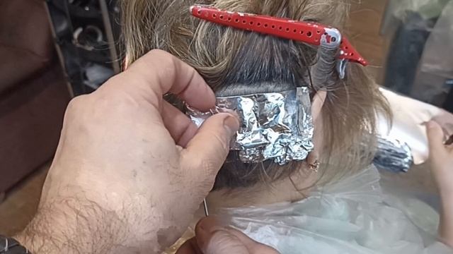 Мелирование голубой порошок + 6% оксид Keen 1/2 + окрашивание промежутков тон в тон 6.73 Keen Velvet