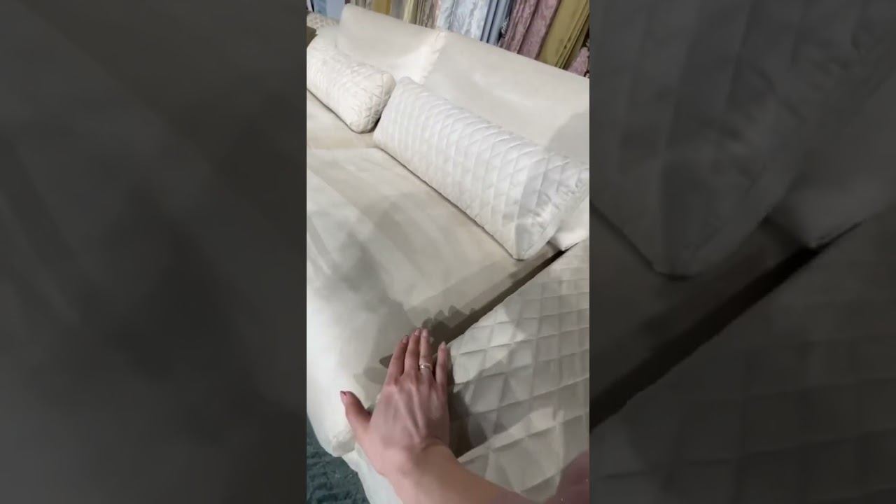 Большой белый угловой диван#диван #диванкровать #гостиная#дизайнгостиной #интерьер #интерьергостиной