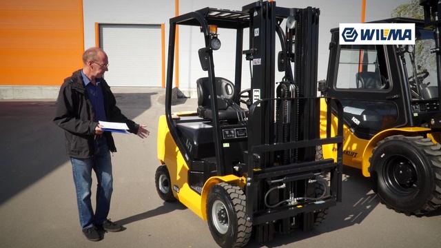 Дизельный вилочный погрузчик UN 1,5-3т.